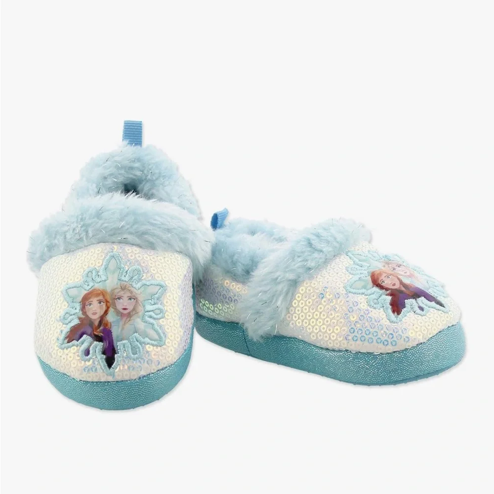 Disney Frozen 2 Elsa Anna Girls Toddler Plush A-Line Slippers. WORN ONCE